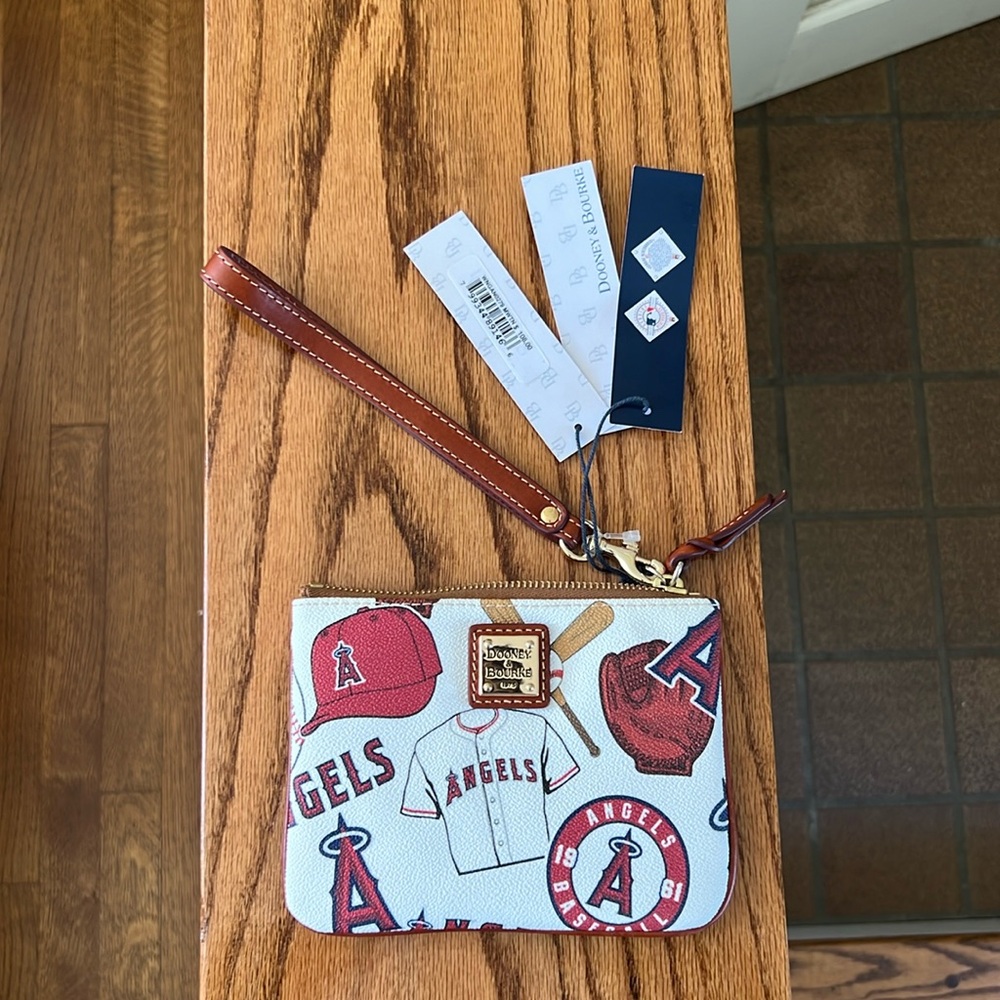 CALIFORNIA ANGELS DOONEY AND BOURKE NWT California Angels MLB licensed wristlet